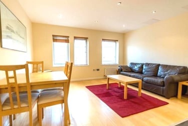 2 bed flat, Olympian Court, Layerthorpe, York, YO103UL - Image 1