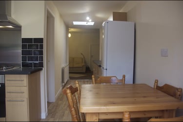 3 bed house, Catherine Street, Swansea, SA14JT - Image 4