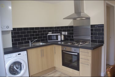 3 bed house, Catherine Street, Swansea, SA14JT - Image 1