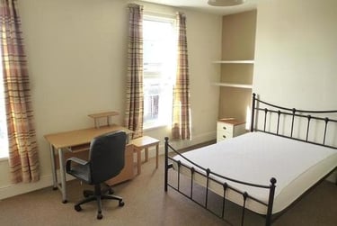 3 bed house, Weston Park Road, Peverell, Plymouth, PL34NU - Image 5