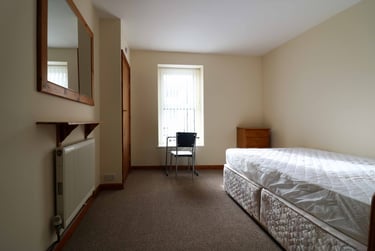 2 bed house, Evelyn Place, Near university, Plymouth, PL46HL - Image 4