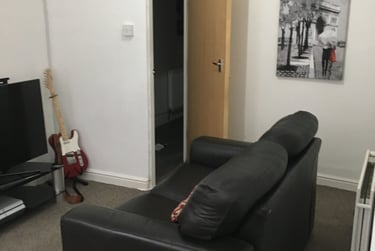 1 bed flat, Ladybarn road, Fallowfield, Manchester, M146WG - Image 2