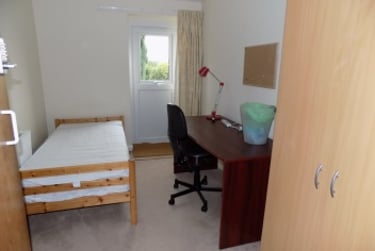 5 bed house, Park Barn Drive, Near university, Guildford, GU28ER - Image 10