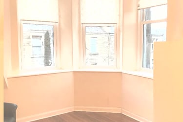 2 bed flat, Commercial Street, City centre, Dundee, DD13EJ - Image 1