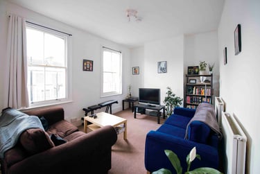 2 bed flat, Nutcroft Road, Peckham, London, SE151AG - Image 1