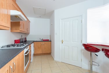 2 bed flat, Scholars Court, Penkhull, Stoke, ST47DW - Image 4