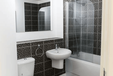 2 bed flat, Ridgway Road, Hanley, Stoke, ST13DT - Image 2