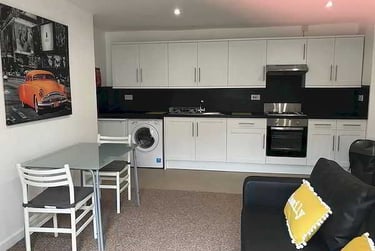 2 bed flat, Old Tiverton Road, Old tiverton rd area, Exeter, EX46NG - Image 2