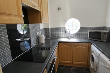 2 bed flat, Nicholas Gardens, Lawrence street, York, YO103EX - Image 4