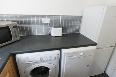 2 bed flat, Nicholas Gardens, Lawrence street, York, YO103EX - Image 5