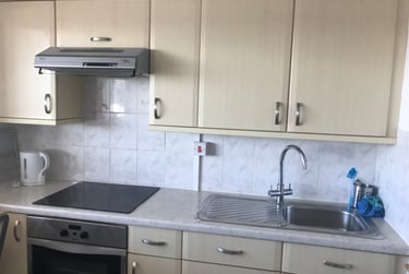 3 bed flat, Kingsmead sq, City centre, Bath, BA12AQ - Image 3