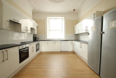 9 bed house, North Road East, University of plymouth, Plymouth, PL46AL - Image 1