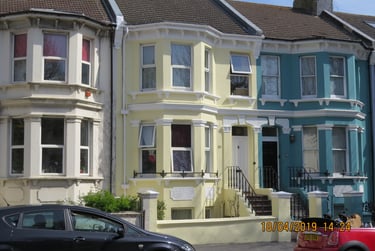 1 bed house, Sackville Road, Hove station, Brighton, BN33WE - Image 1