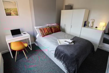 4 bed house, Delapre Street, Far cotton, Northampton, NN48HB - Image 2