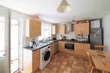 5 bed house, Trafalgar Street, Elephant & castle, London, SE172TP - Image 1