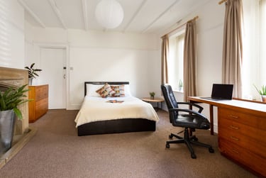 1 bed studio, Houndiscombe Road, Mutley, Plymouth, PL46HQ - Image 3