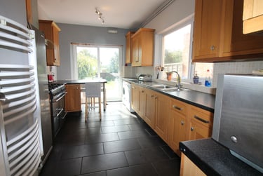 5 bed house, Stanley Street, Ashbourne rd area, Derby, DE223GW - Image 1
