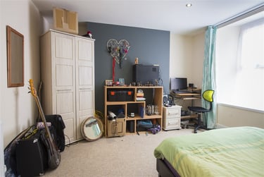 2 bed flat, Bayswater Road, University of plymouth, Plymouth, PL15BU - Image 1
