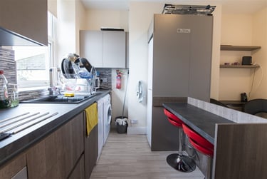 2 bed flat, Bayswater Road, University of plymouth, Plymouth, PL15BU - Image 1