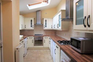 5 bed house, Hathersage road, Victoria park, Manchester, M130EJ - Image 1