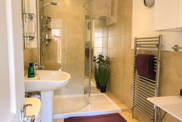 6 bed house, Steene Street, Central, Northampton, NN55EX - Image 1