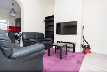 7 bed house, Courtenay Street, St pauls, Cheltenham, GL504LR - Image 4