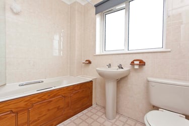 6 bed house, McWilliam Close, Talbot village, Bournemouth, BH125HP - Image 7