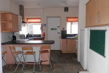 2 bed house, Magdalen Yard Road, West end, Dundee, DD21BA - Image 3