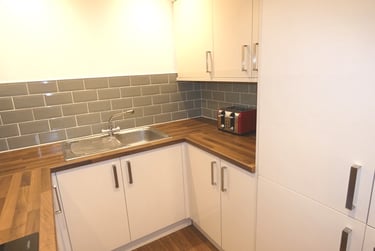 2 bed flat, Nicholas Gardens, Lawrence street, York, YO103EY - Image 9