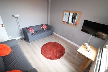 5 bed house, Whipcord Lane, Central, Chester, CH14DH - Image 2