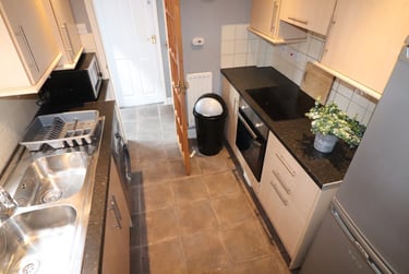 5 bed house, Whipcord Lane, Central, Chester, CH14DH - Image 3