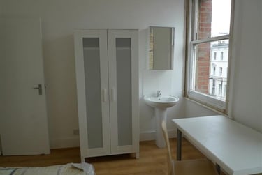 4 bed flat, Warwick Road, Earls court, London, SW59EJ - Image 4