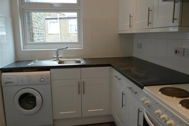 4 bed flat, Warwick Road, Earls court, London, SW59EJ - Image 1