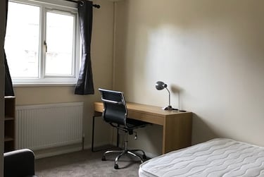 5 bed house, Park Barn Drive, Near university, Guildford, GU28ER - Image 5