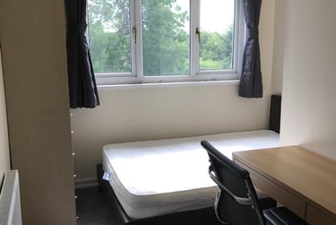 5 bed house, Park Barn Drive, Near university, Guildford, GU28ER - Image 11