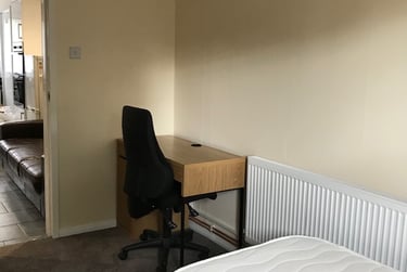 5 bed house, Park Barn Drive, Near university, Guildford, GU28ER - Image 15