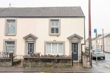 6 bed house, William Street, Sandfields, Swansea, SA13QS - Image 1