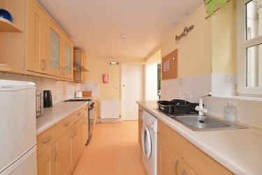 2 bed flat, St. Davids Hill, St davids, Exeter, EX44BE - Image 4