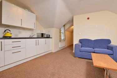 4 bed flat, St. Davids Hill, St davids, Exeter, EX44BE - Image 1