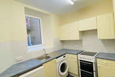 1 bed studio, Polepark Road, City Centre, Dundee, DD15QS - Image 4