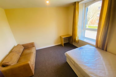 1 bed studio, Polepark Road, City Centre, Dundee, DD15QS - Image 5