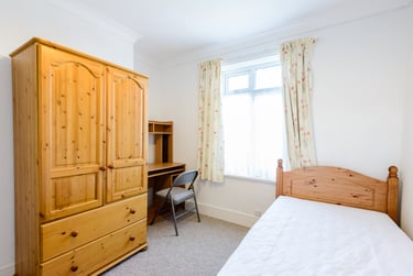 7 bed house, Alder road, Near university, Bournemouth, BH124AB - Image 2