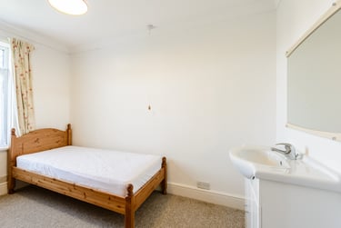 7 bed house, Alder road, Near university, Bournemouth, BH124AB - Image 3