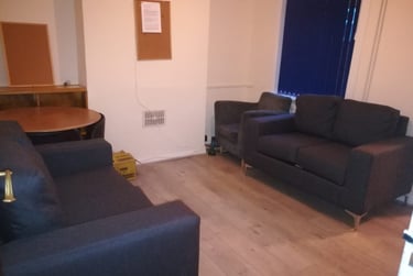 4 bed house, Whitworth road, Abington, Northampton, NN14HJ - Image 3