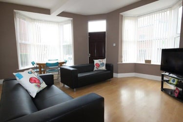 6 bed house, Harland road, Ecclesall, Sheffield, S118NB - Image 1