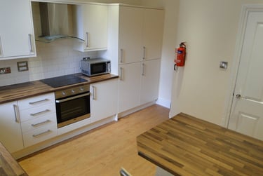 6 bed house, Clarke street, Near university, Sheffield, S102BS - Image 3