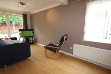 4 bed house, Gloucester street, Near university, Sheffield, S102FS - Image 2