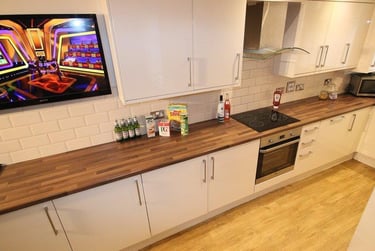 5 bed house, Denham road, Ecclesall, Sheffield, S118NE - Image 1