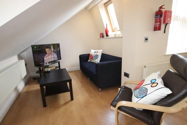 3 bed flat, Cemetry avenue, Ecclesall, Sheffield, S118NT - Image 2