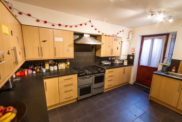7 bed house, Brudenell rd, Hyde park, Leeds, LS61HA - Image 3